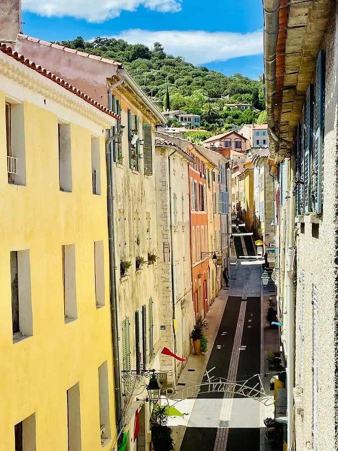 Studio Moderne Au Coeur De Hyeres France